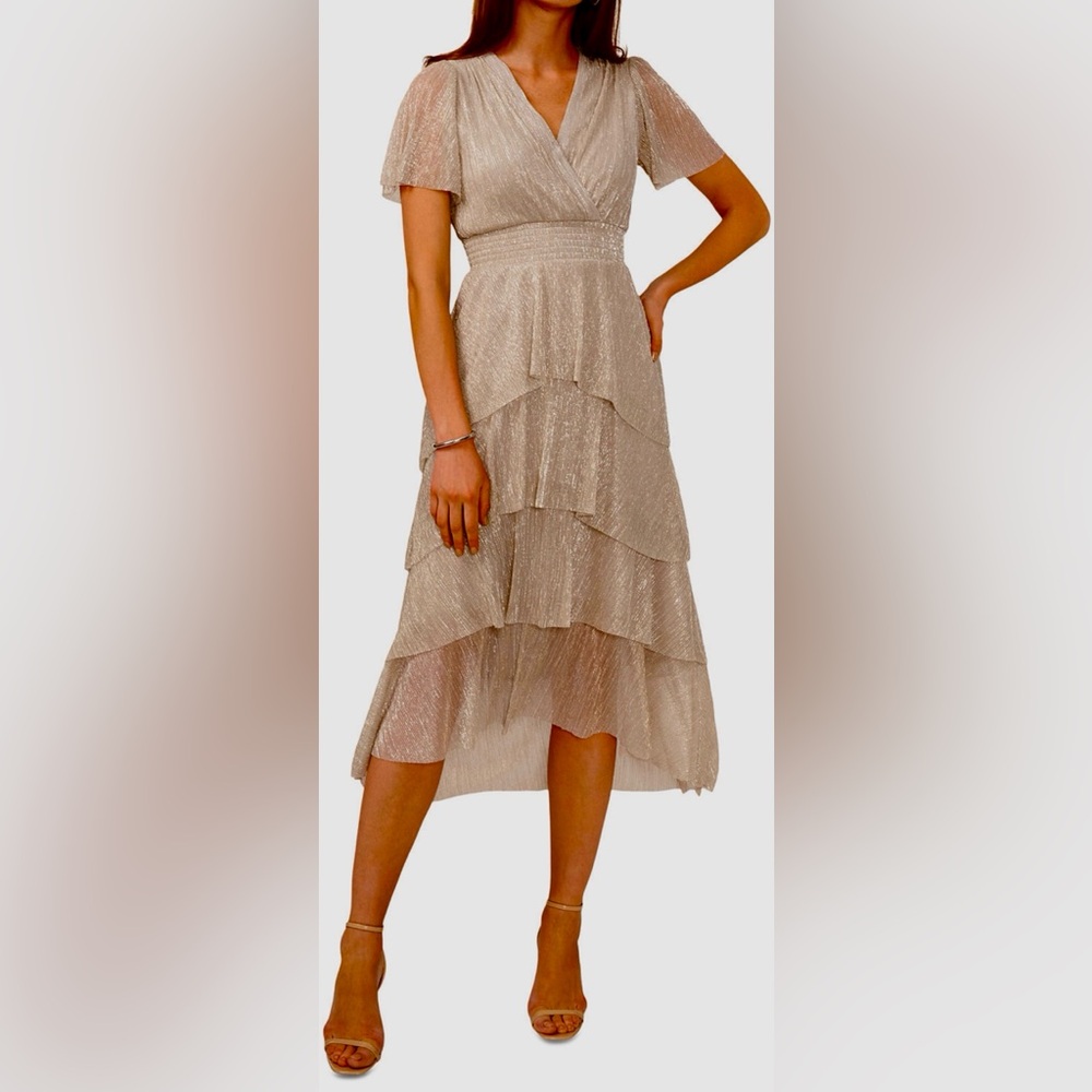 Vince Camuto
Women's Tiered Metallic Midi Dress
Size: XS